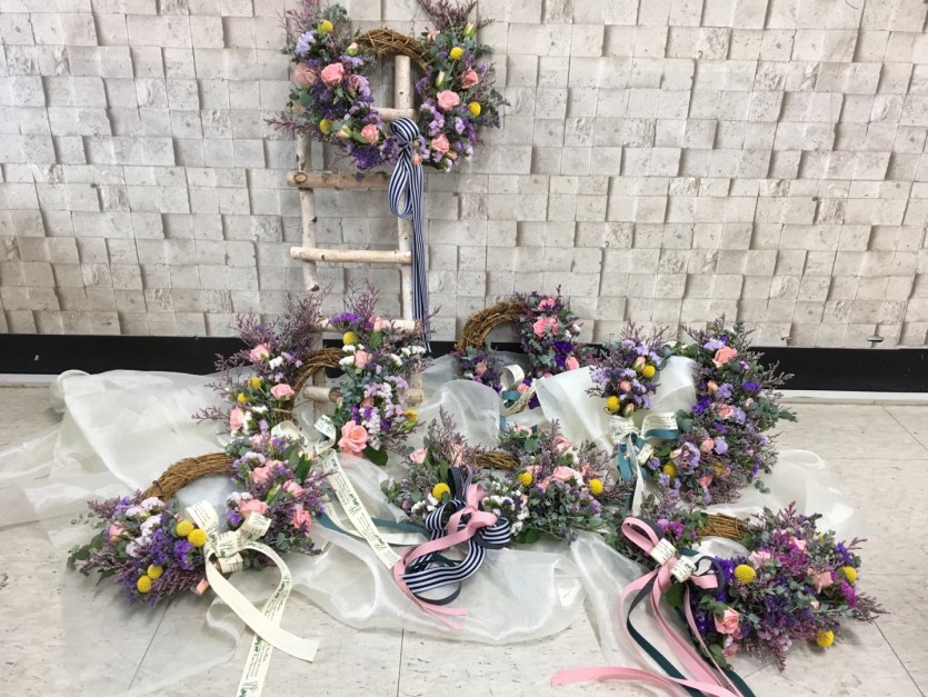 생화 벽걸이 리스 만들기 · 사진 1