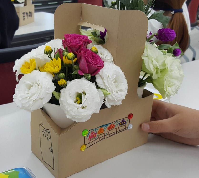 컵케리어 꽃꽂이 독서원예 플라워카페 주인 되어보기 · 사진 1